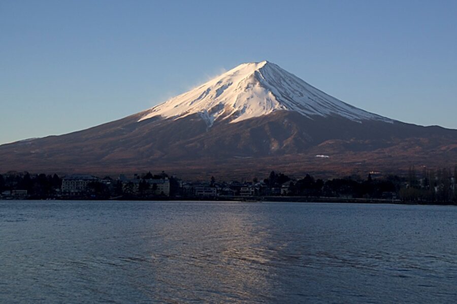 Mount Fuji sunrise view from Lake Kawaguchiko