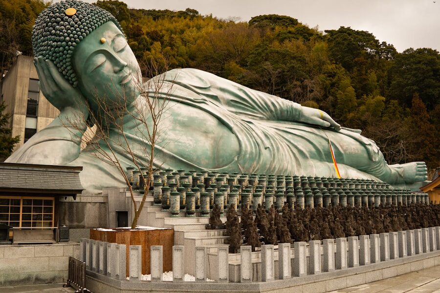Reclining Great Buddha statue at Nanzoin, Fukuoka