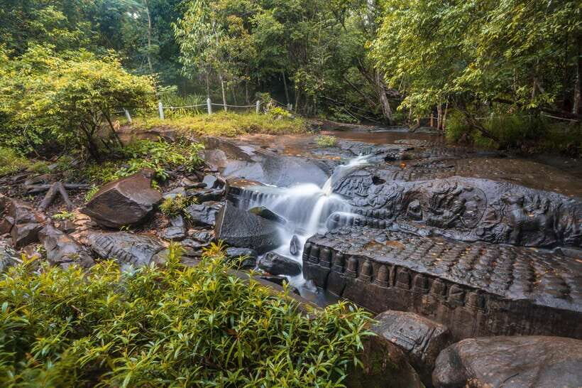 Full-Day Beng Mealea, Kbal Spean & Banteay Srei Private Tour - Exploring the Itinerary in Detail