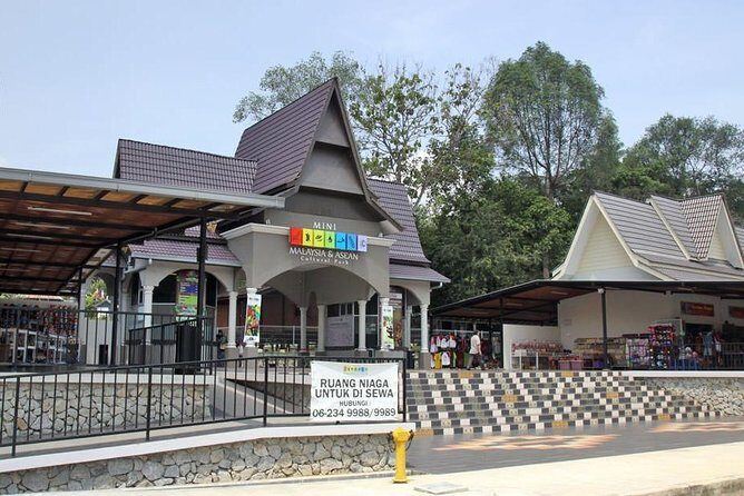 Full Day Malacca Tour from Kuala Lumpur - How the Transport and Timing Enhance the Experience