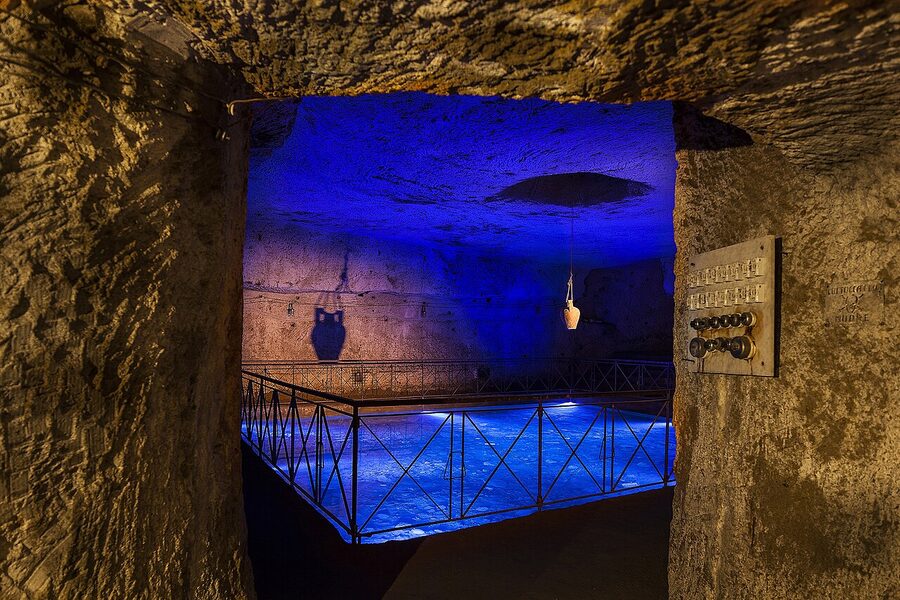 Galleria Borbonica cistern with electrical switches