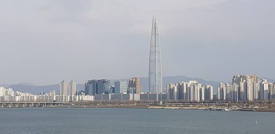 Lotte World Tower viewed from Cheongdam Bridge at dusk
