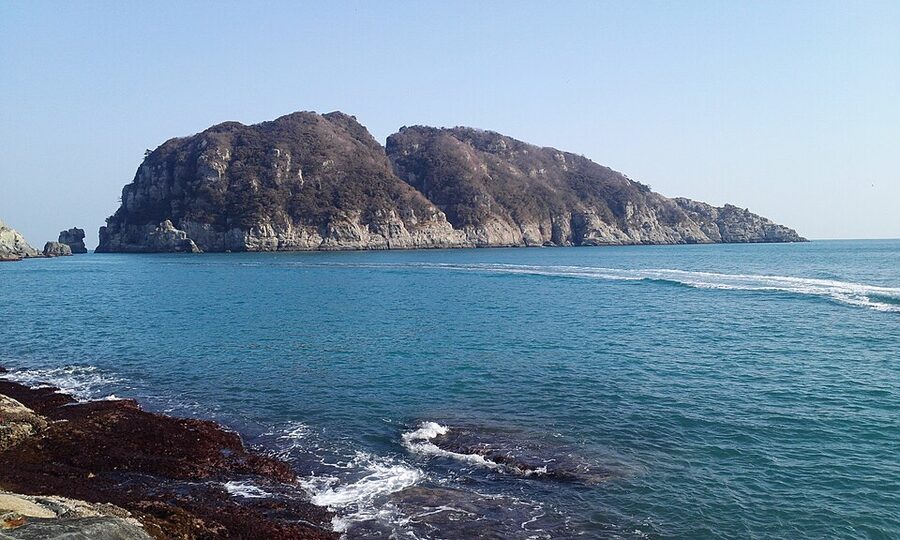 Haegeumgang view from near the ferry terminal on Geoje