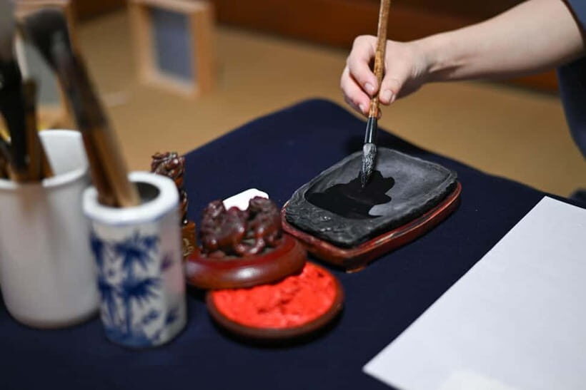 Gifu: Calligraphy and Traditional Japanese Crafts - What You Can Expect