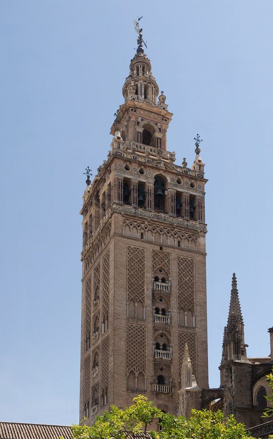 Giralda viewed from Patio de los Naranjos