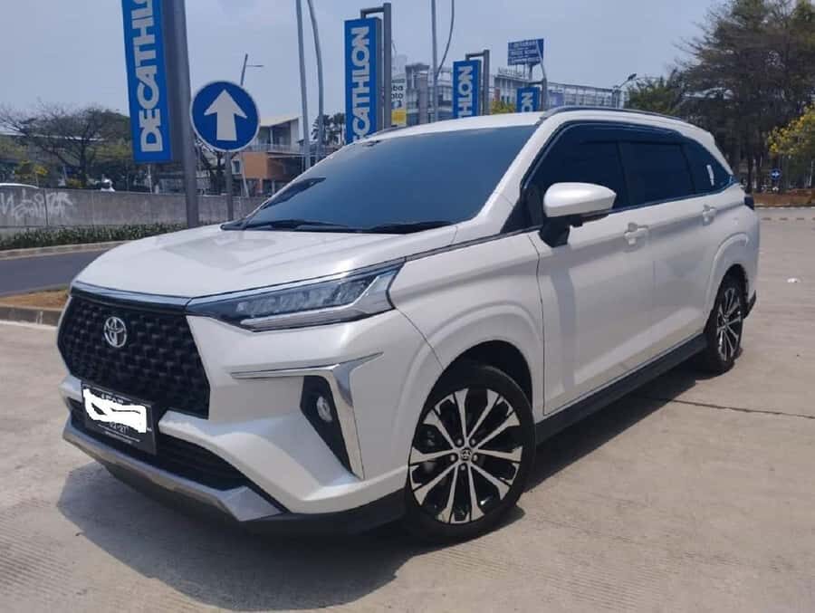 Guaranteed Borobudur Climb, Prambanan, and Entry Tickets - Practical Details and Logistics