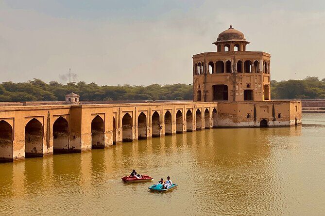 Gurdwara Sacha Sauda Nankana Sahib and Hiran Minar 1 Day Tour - Logistics and Practical Details