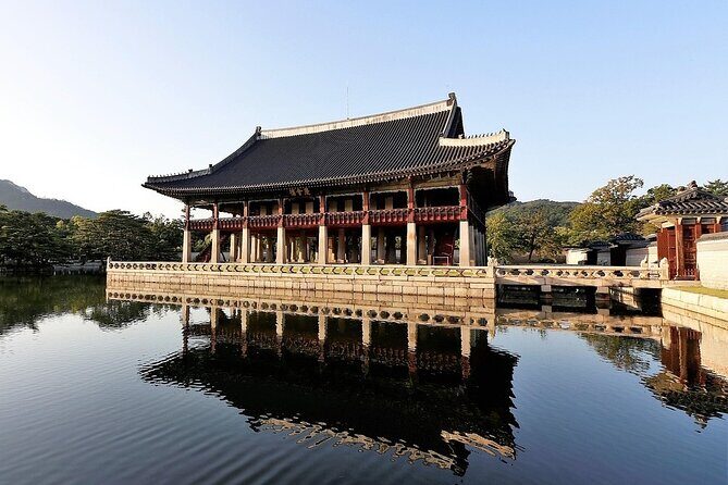 Gyeongbokgung Palace Web Guide and Room Escape Tour Ticket - The Experience: What to Expect at Gyeongbokgung Palace