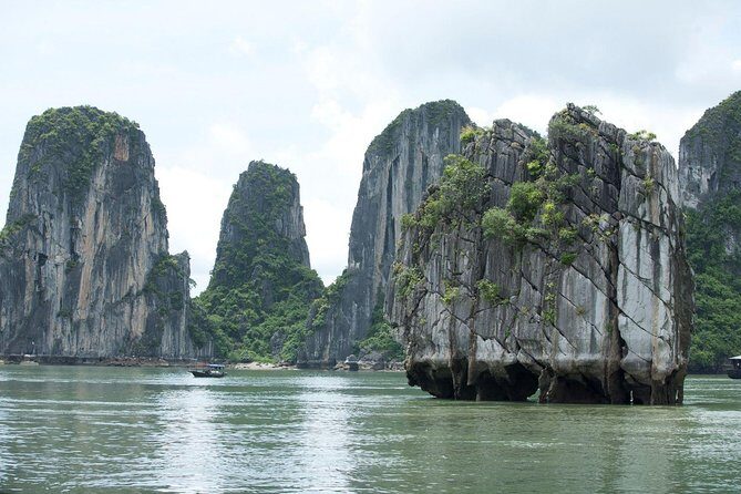 Half Day Explore Halong Bay With Lunch, Heaven Cave and Kayaking - Practical Aspects and Value