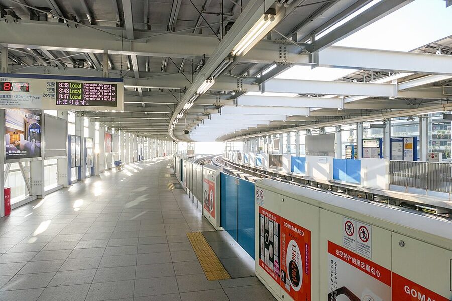 Tokyo Monorail Haneda Airport Terminal 3 platform