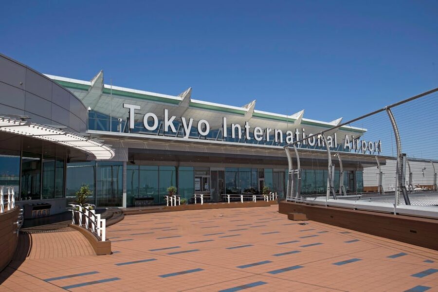 Haneda Airport Terminal 3 entrance Tokyo