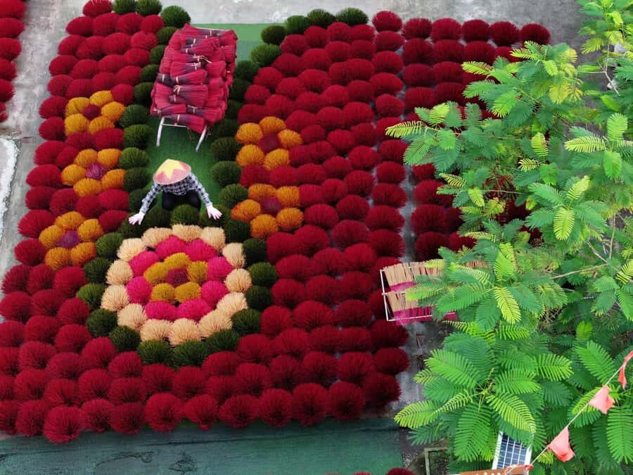 Hanoi: Air Force Museum or Incense Village & Hat Village - Exploring Hanoi’s Military Achievements at the Air Force Museum