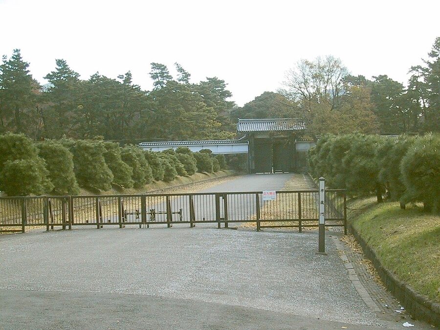 Hanzomon gate at the Imperial Palace Tokyo