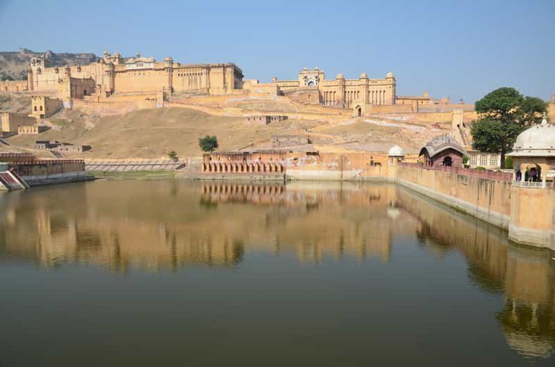 Highlights of Jaipur City on a Full Day Tour by Private Car - Exploring Amber Fort and its Courtyards