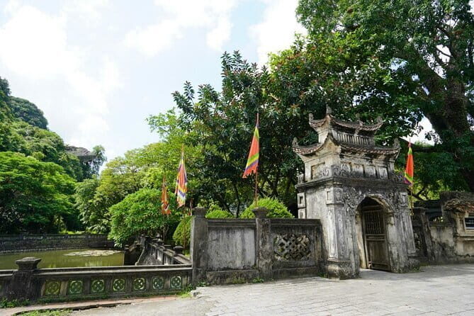 Hoa Lu - trang an - mua cave 1 day buffet luch - Who Should Consider This Tour?