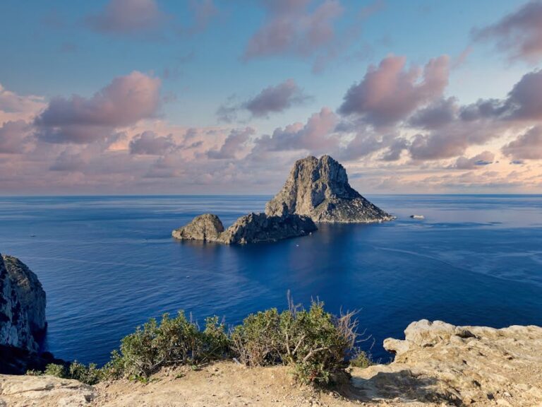 How to Book a Western Ibiza Boat Cruise