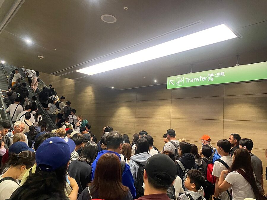 Arrivals queue at Incheon International Airport