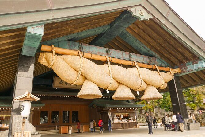 Izumo: Walking the Sacred Grounds of Izumo Taisha - A Closer Look at the Experience
