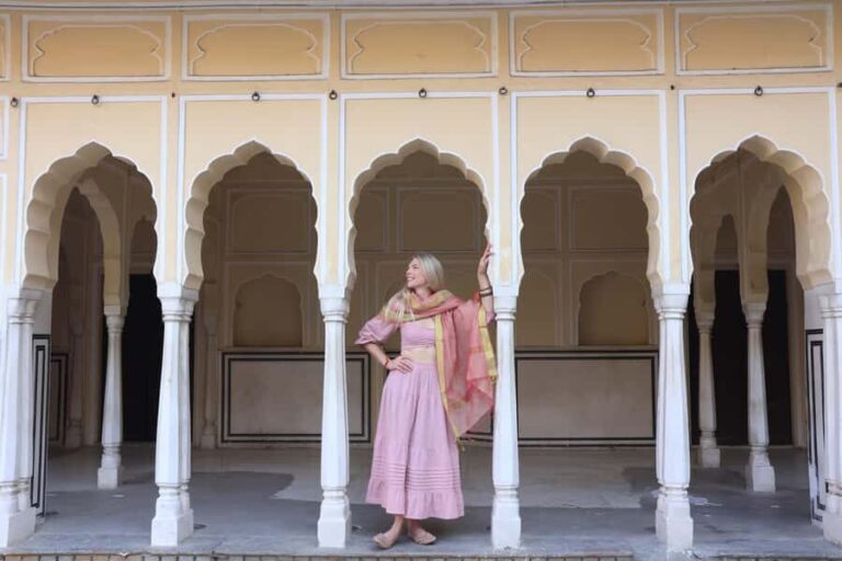 Jaipur: Hawa Mahal Private Photoshoot - The Breakdown of the Experience