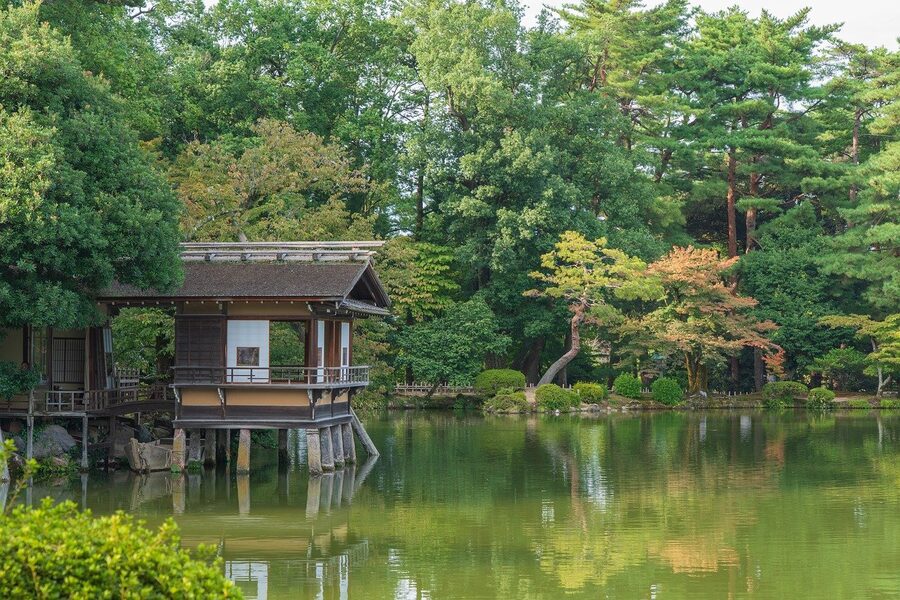 Kenrokuen Garden wide view Kanazawa