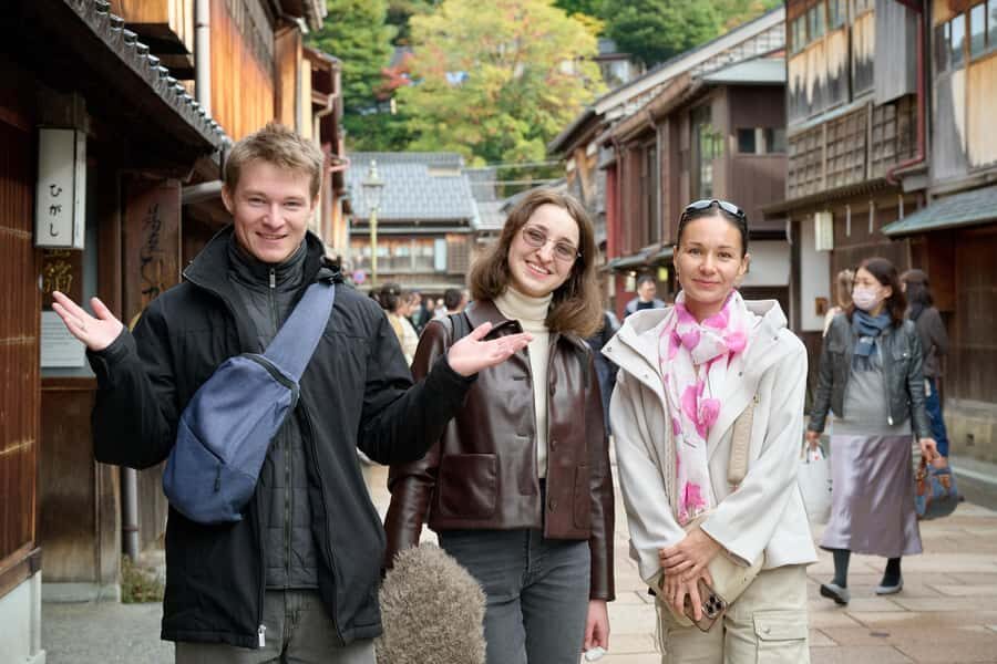 Kanazawa: Omicho Market and Higashi Chaya Food Tour - Practical Details: What to Expect
