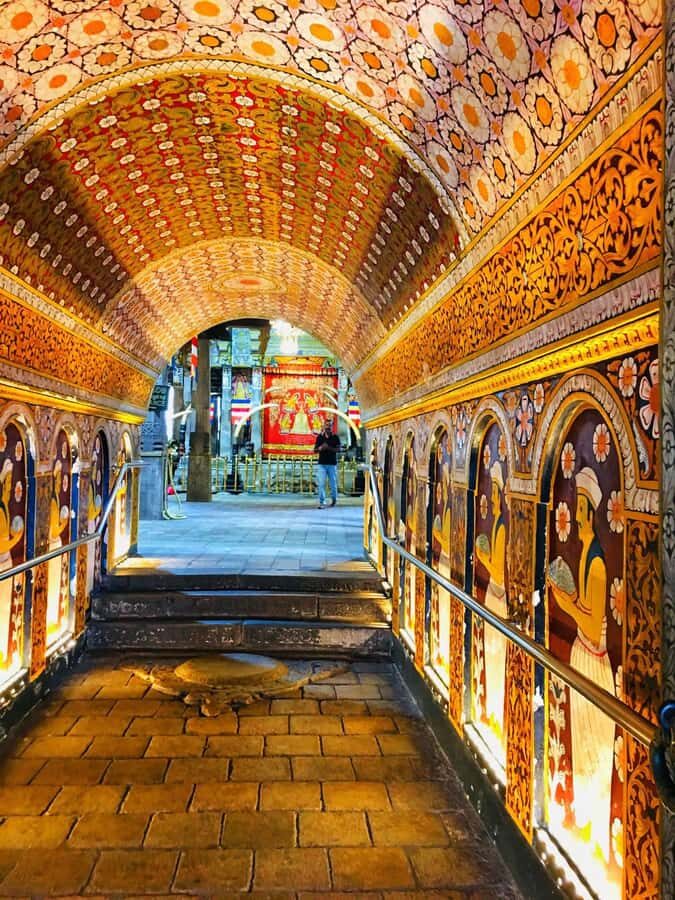 Kandy: Cultural Tour, Temple of Tooth Relic,Ultimate Temples - First Impressions: An Overview of the Tour