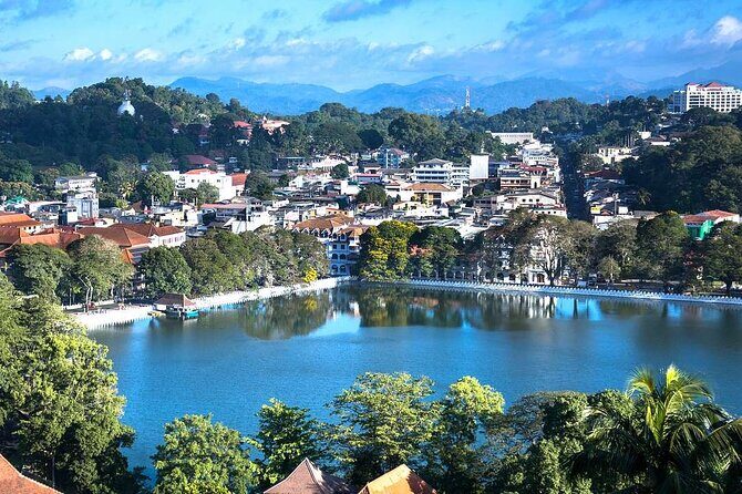 Kandy Heritage City Tour by tuktuk - What You Can Expect from the Experience