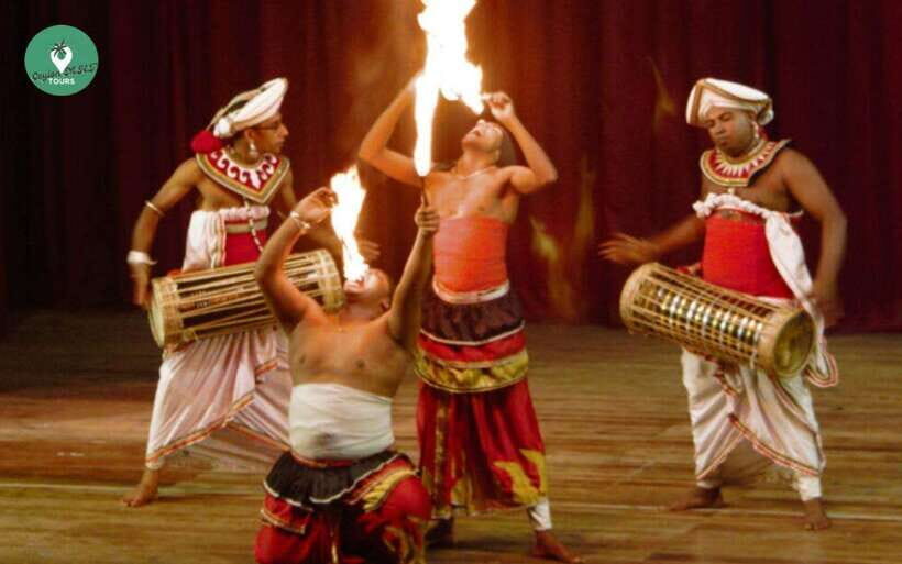 Kandy: Sightseeing WalkingTour Arround Kandy with LocalGuide - The Experience: A Closer Look