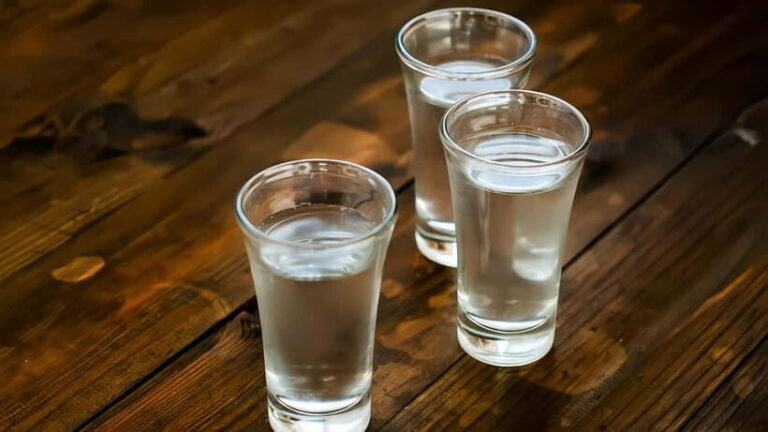 Kathmandu: Traditional Alcohol and snacks Tasting Day Tour - Detailed Breakdown of the Tour Experience