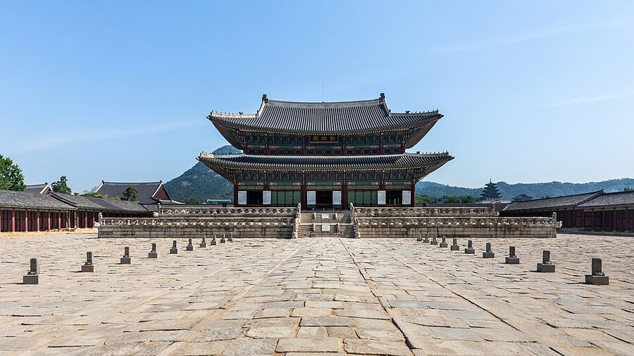 Geunjeongjeon throne hall at Gyeongbokgung Palace Seoul