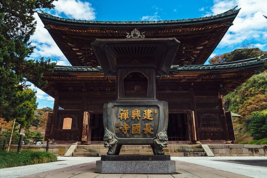 Beautiful wooden architecture of Kencho-ji Temple in Kamakura Japan