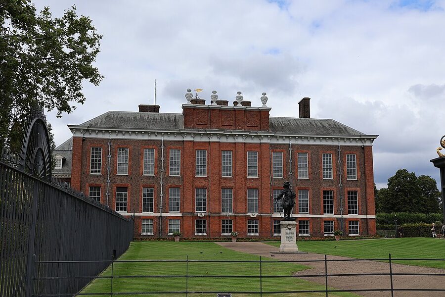 Kensington Palace courtyard view August 2023