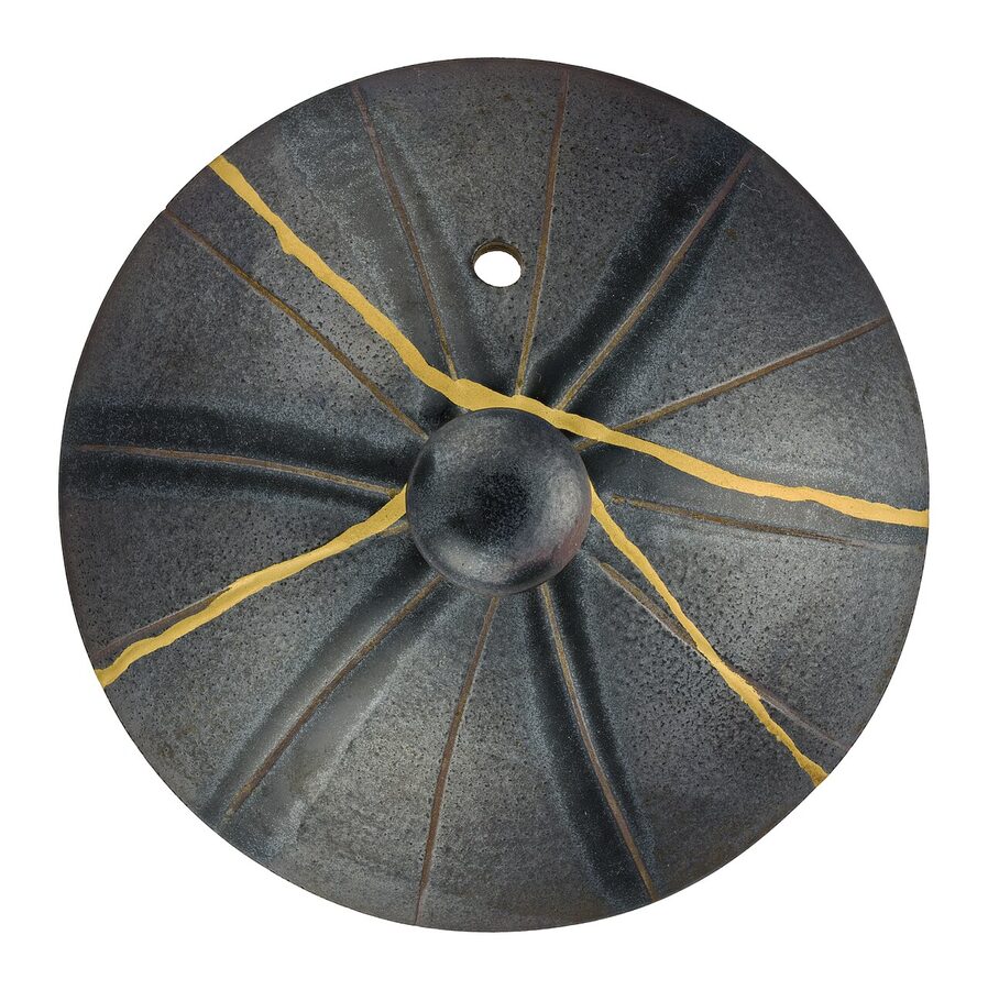 Top view of a yokode Kyusu teapot lid repaired with kintsugi technique