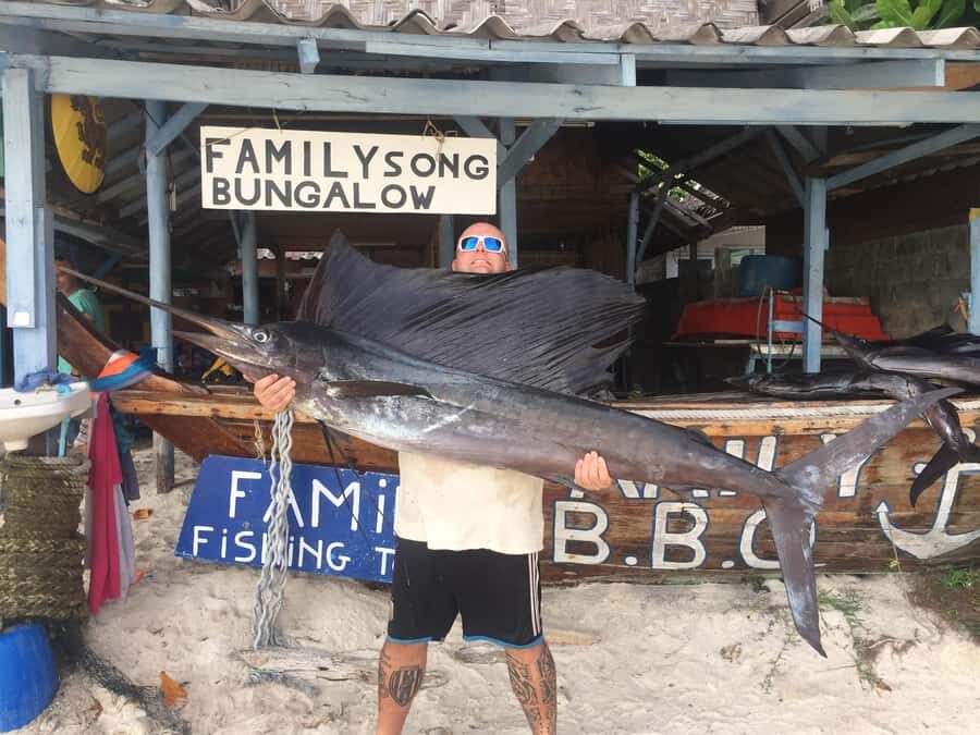 Koh LIpe:Vertical jigging & popping Giant Trevally - Who Is This Tour Best Suited For?