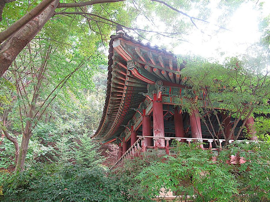 Korean Folk Village open-air museum huts and thatched roofs