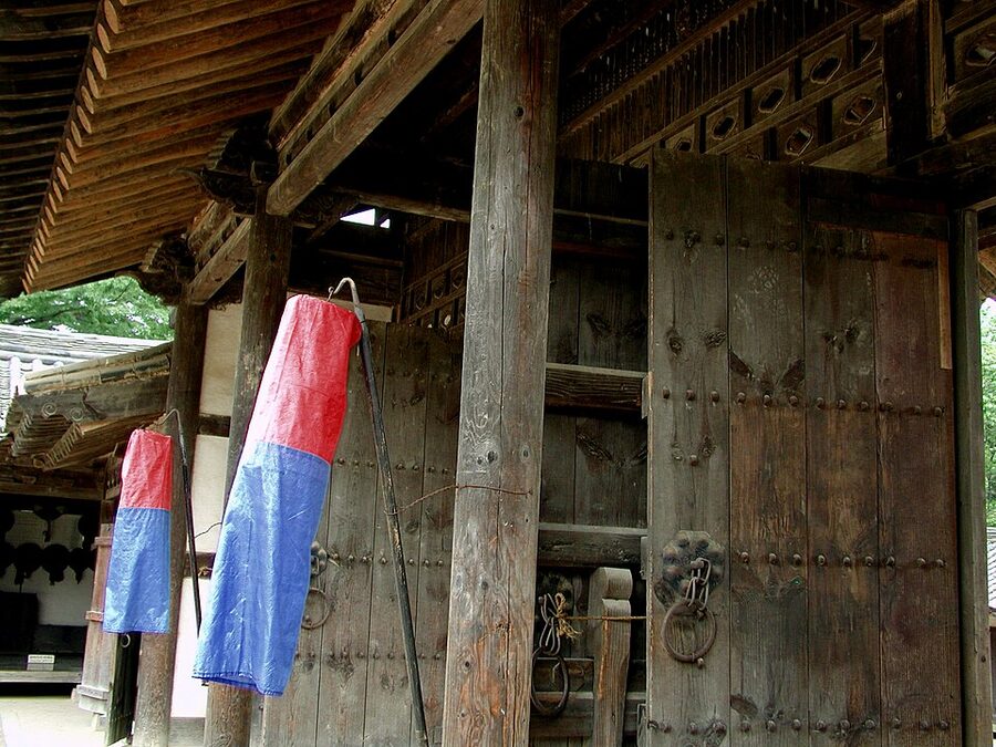 Thatched commoners house at Korean Folk Village