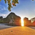Krabi: Hong Islands Sunset Tour by Speedboat with BBQ Dinner - Hong Island: Beach and Limestone Cliffs