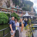 Kuala Lumpur: Batu Caves, Thean Hou Temple & National Mosque - Visiting Batu Caves: A Limestone Marvel and Hindu Landmark