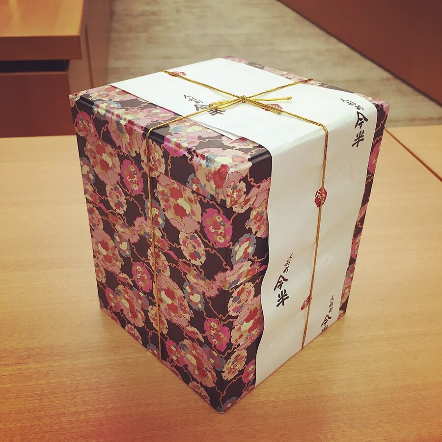 Orizume bento in traditional lacquer presentation