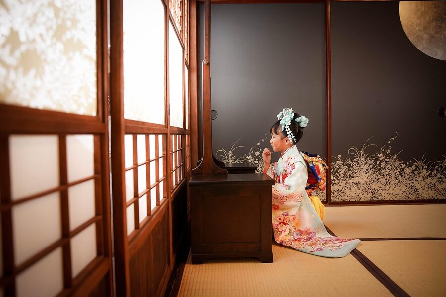 Woman in kimono on Kyoto street
