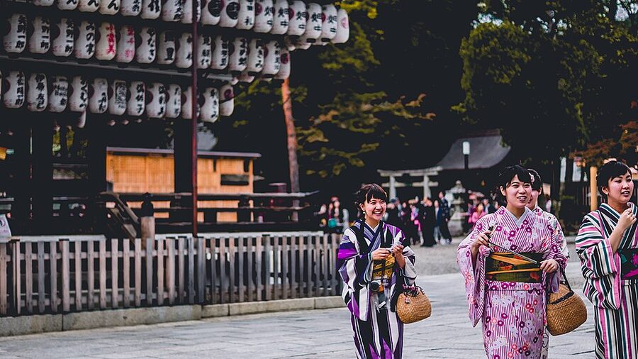 Women in kimono in Kyoto Prefecture