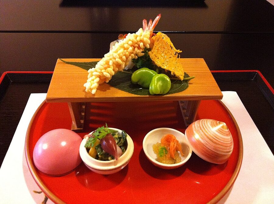 Kaiseki multi-course lunch in Kyoto