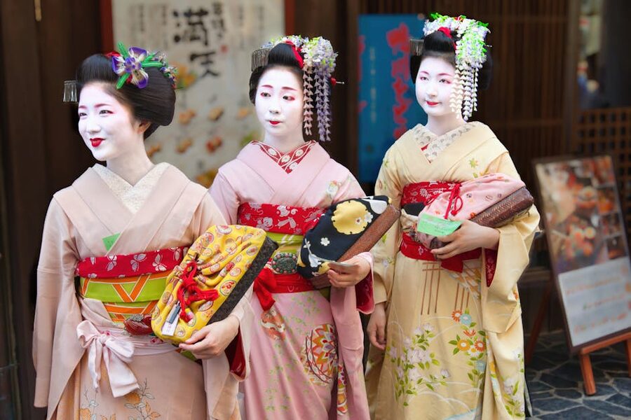 Traditional Japanese geisha in kimono in Kyoto
