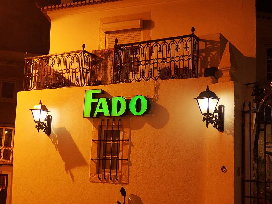 Timpanas fado house performance Lisbon