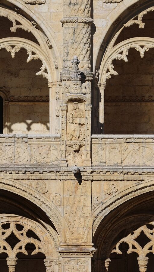 Pilaster sea creature carving Jeronimos cloister
