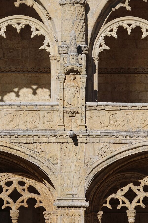 Manueline pilaster carving at Jeronimos cloister