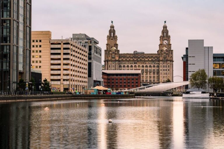 How to Book a Liverpool City and Beatles Combo Tour