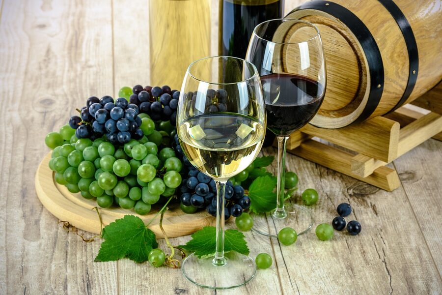Loire Valley wine glasses for tasting