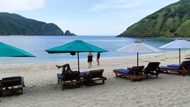 Lombok: Selong Belanak, Mawun, Kuta, and A'an Beach Day Tour - Kuta Beach and Tanjung Aan: Sun, Sand, and Short Hikes