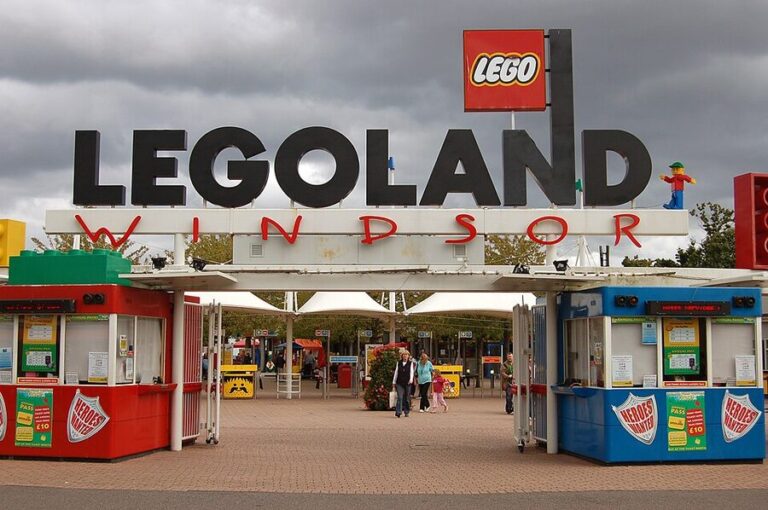 How to Book Legoland Windsor Resort Tickets